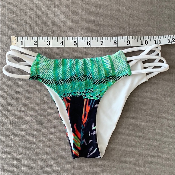 San Lorenzo Reversible Side Strap Bikini Bottom - Picture 6 of 6